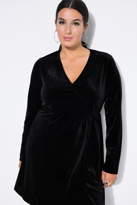 Рокля с А - линия на силуета