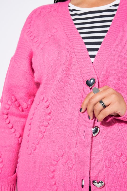 Жилетка плетена със сърца