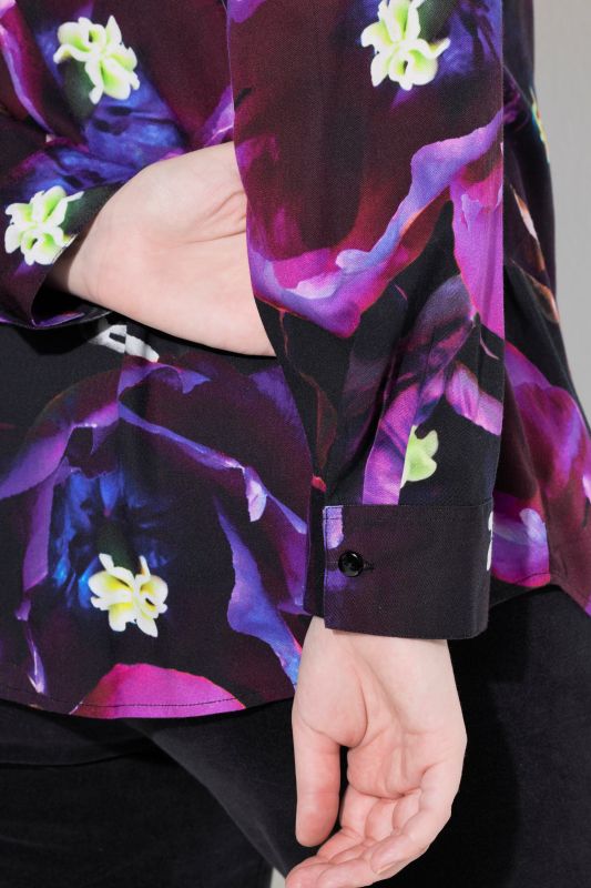 Риза с принт на рози