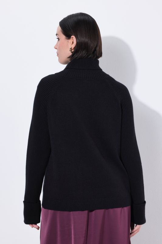 Пуловер с поло яка