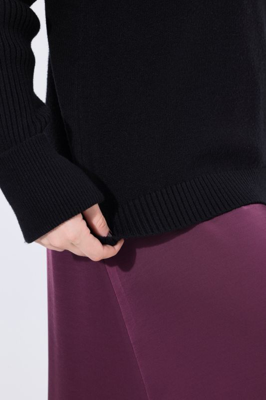 Пуловер с поло яка