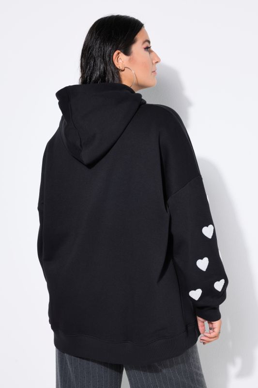 Суитчър с принт на сърца