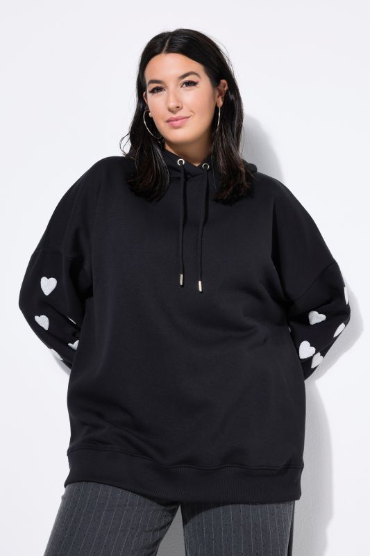 Суитчър с принт на сърца