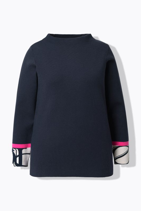 Пуловер с акцент на ръкавите