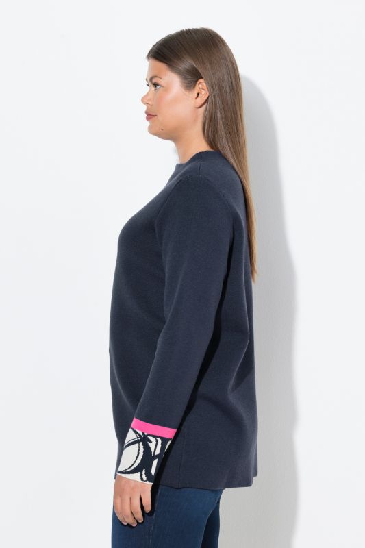 Пуловер с акцент на ръкавите