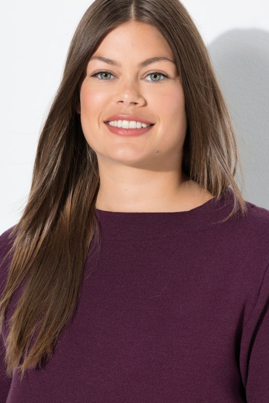 Пуловер с акцент на ръкавите