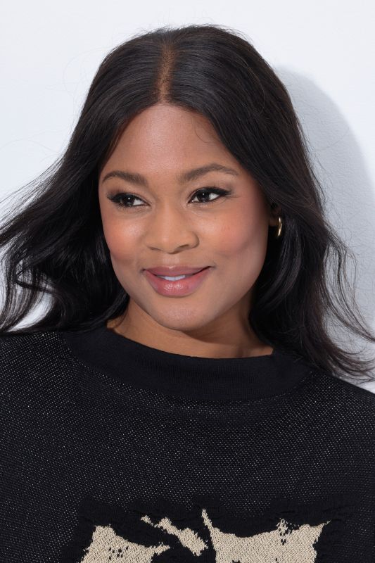 Пуловер с абстрактен принт и пайети