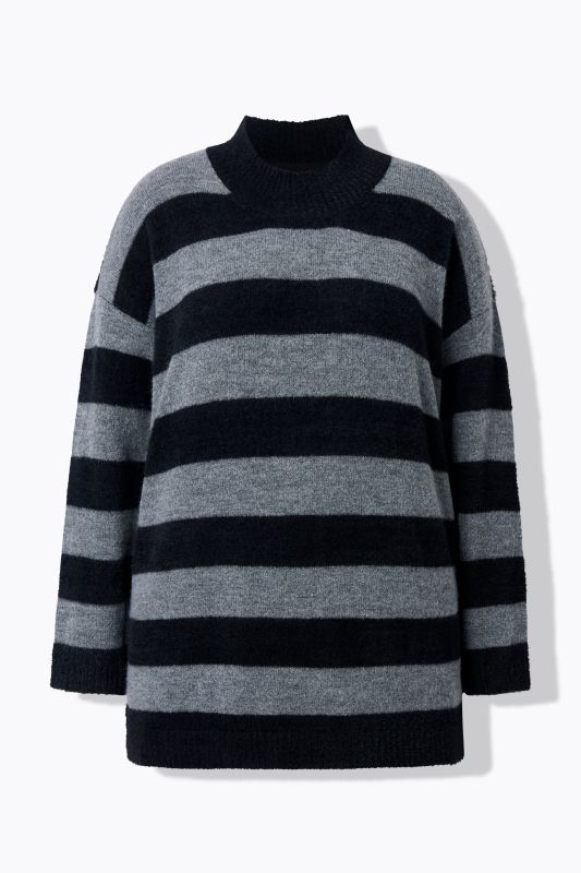 Пуловер с райета