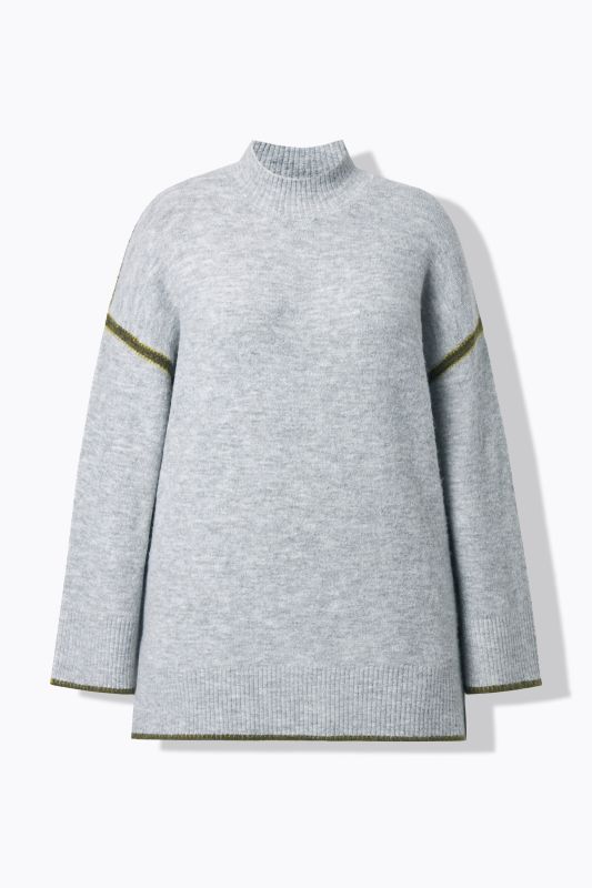 Пуловер с декоративни шевове