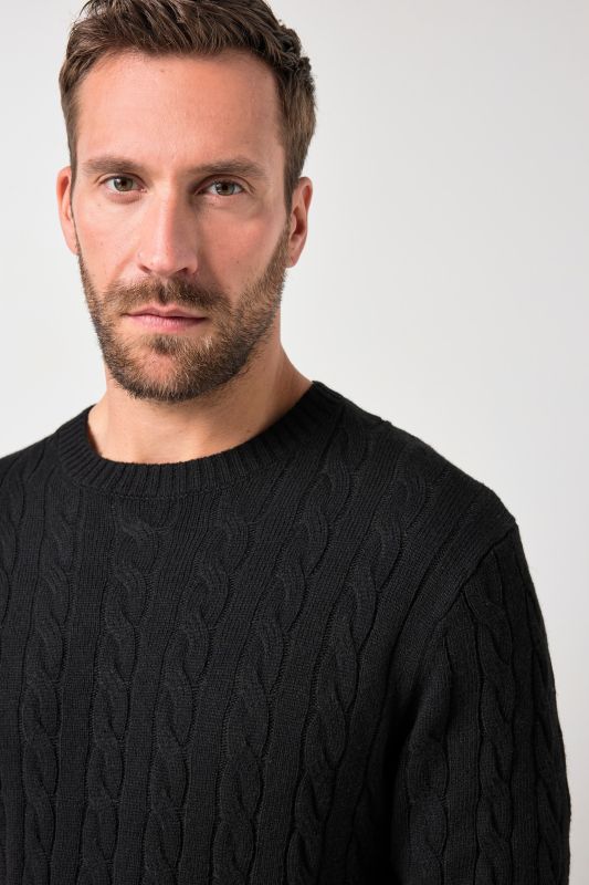 Пуловер с кръгло деколте