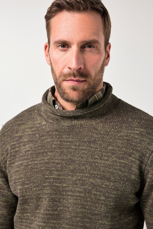 Пуловер с меланжирана плетка