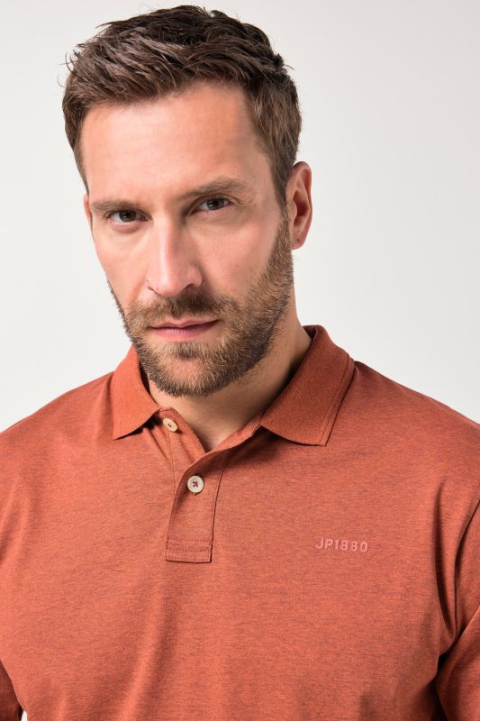 Тениска с яка и къси ръкави