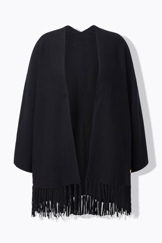 Жилетка плетена с ресни на подгъва