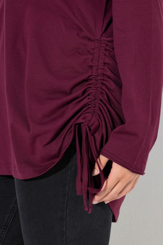 Тениска с надписи и пайети