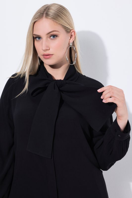 Long-sleeved blouses