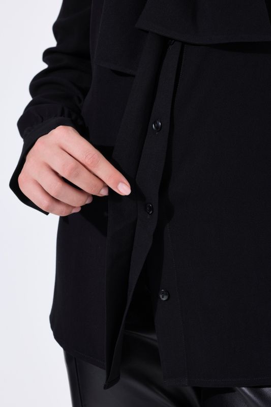 Long-sleeved blouses