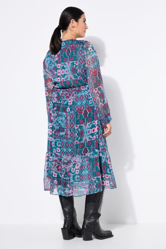 Рокля с пач принт