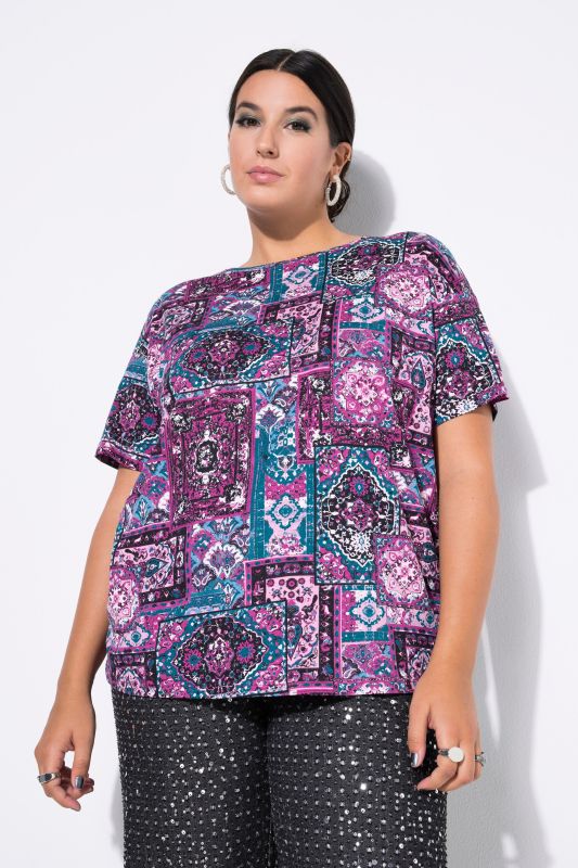 Тениска с пач принт