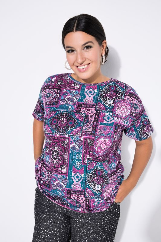 Тениска с пач принт