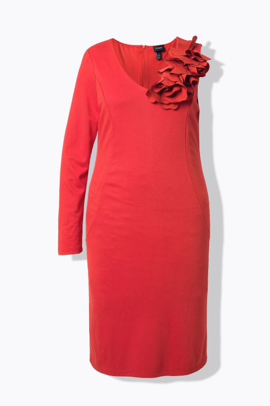 Рокля с флорална апликация