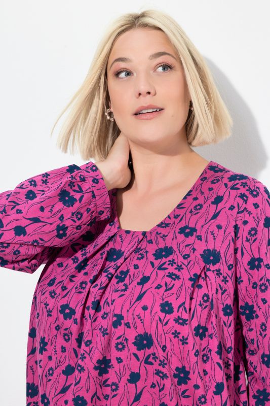 Тениска с флорален принт и плисета