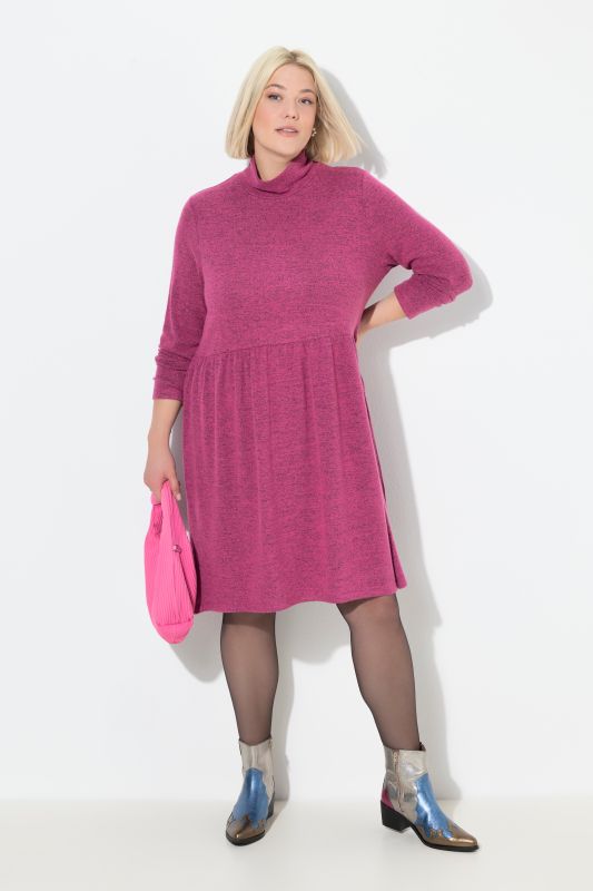 Рокля плетена с яка