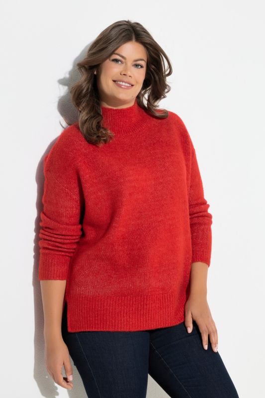 Пуловер с изправена яка