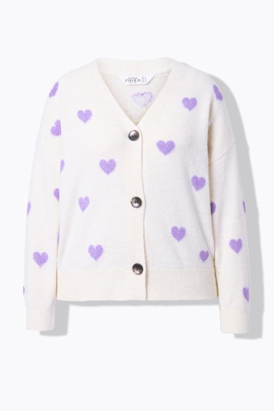 Жилетка плетена със сърца