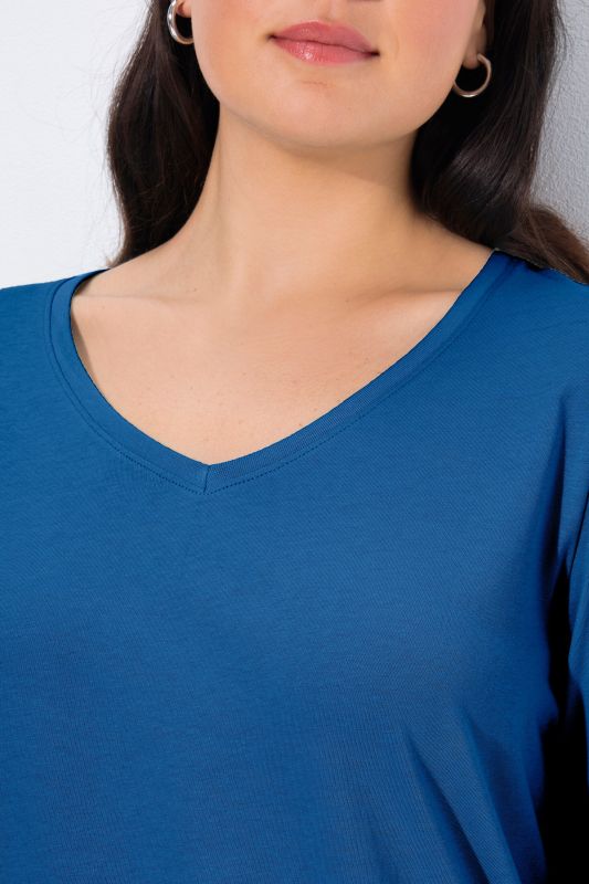 V-Neck Long Sleeves Slim Fit Cotton Knit Tee