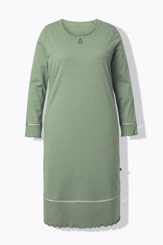 Нощница с дантелен подгъв