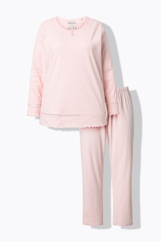 Пижама с дантелени детайли