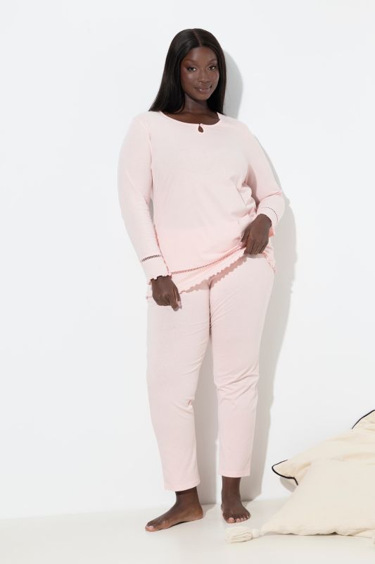 Пижама с дантелени детайли