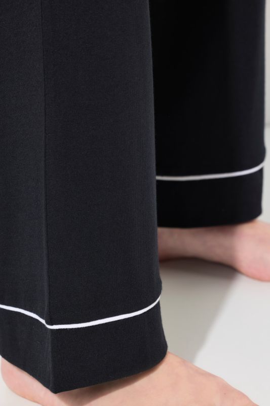 Пижама с контрастни акценти