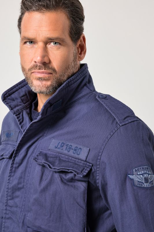 Яке с винтидж визия