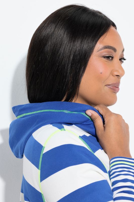 Суитчър с контрастни акценти