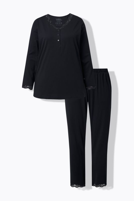 Пижама с дантелен акцент