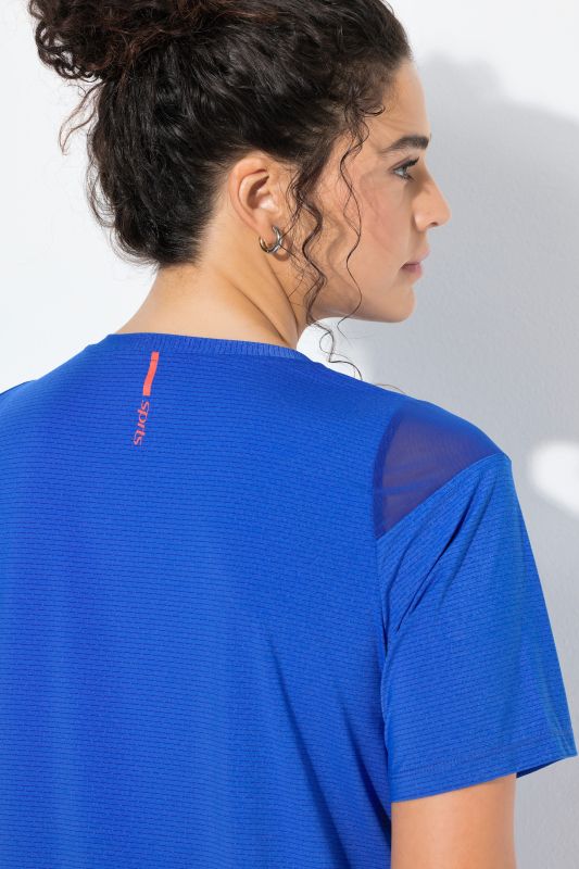 Тениска с мрежест акцент на раменете