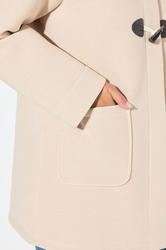 Палто с красиво закопчаване