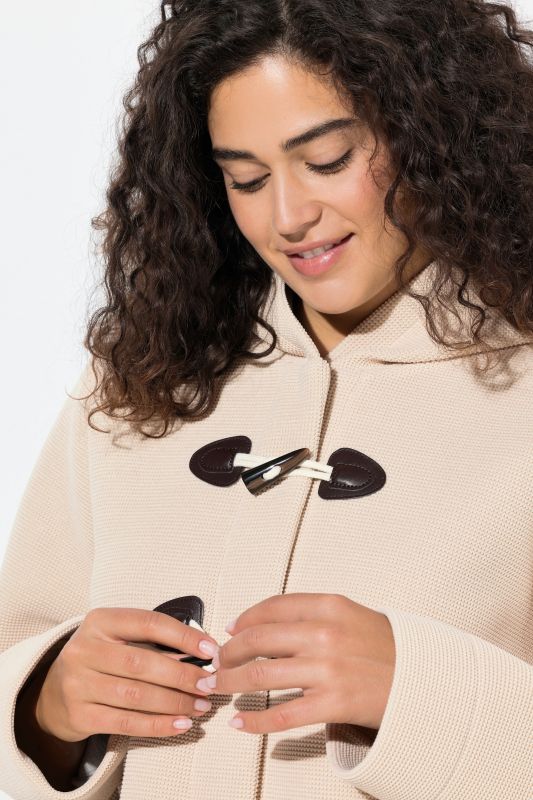 Палто с красиво закопчаване