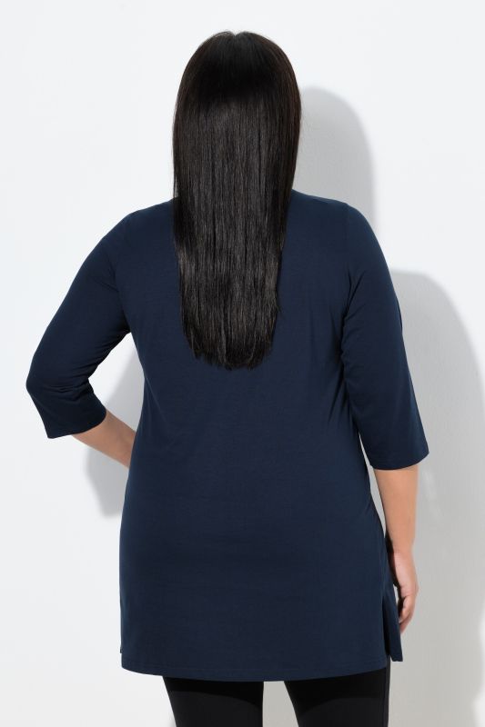 Туника с изрязан акцент