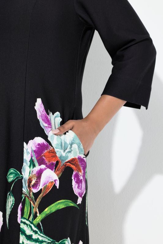 Рокля с принт на лилии