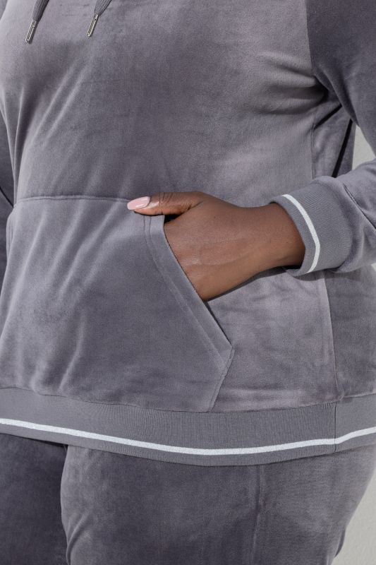 Блуза велурена с качулка