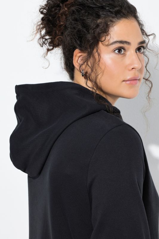 Суитчър с графични надписи