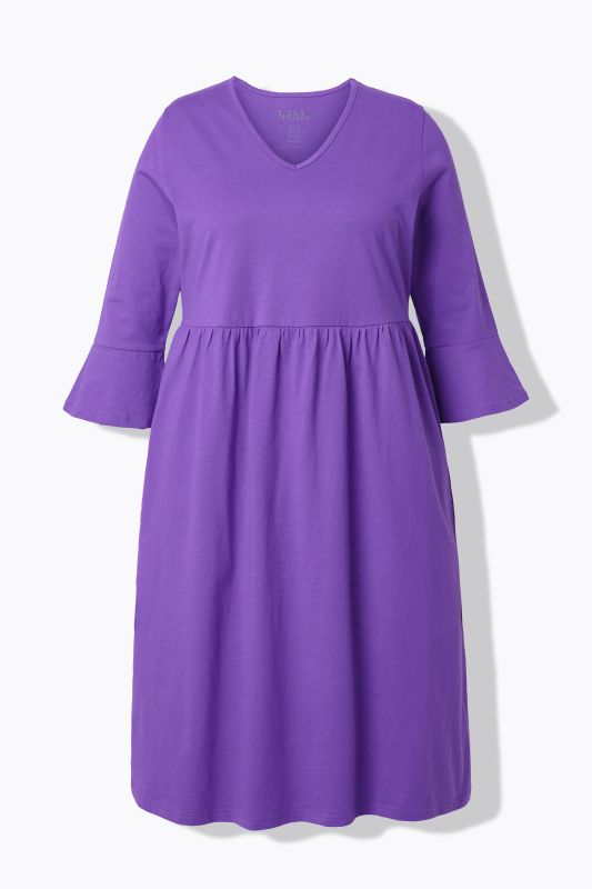 Рокля с ръкави тип камбанка