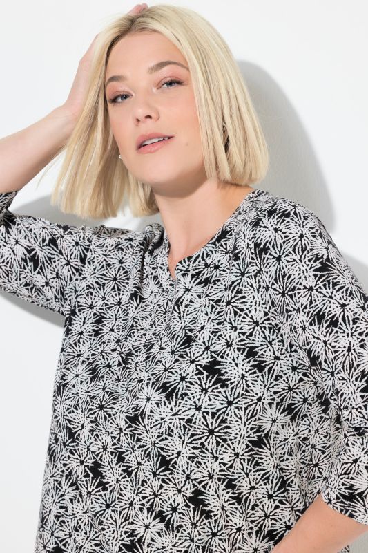 Graphic Flower A-Line 3/4 Sleeve Tee