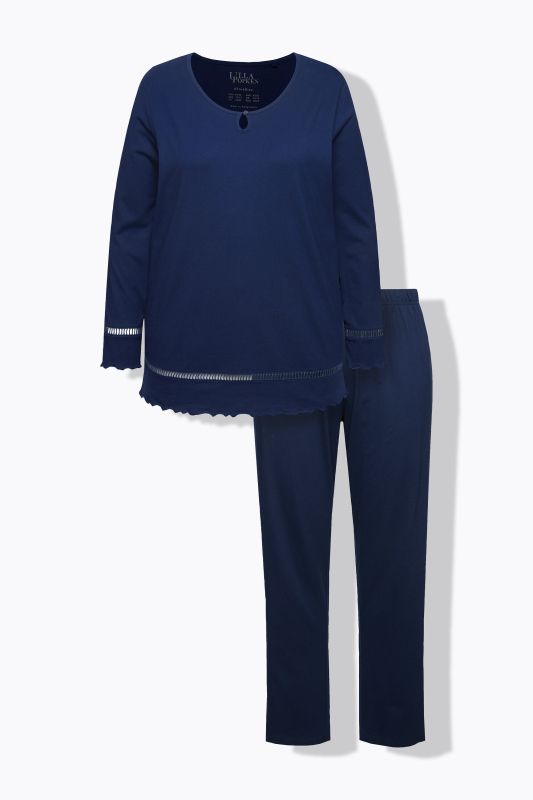 Пижама с дантелени детайли