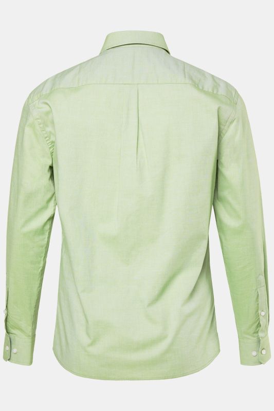 Риза с класическа визия