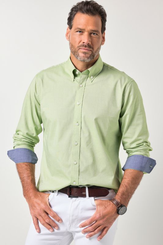 Риза с класическа визия