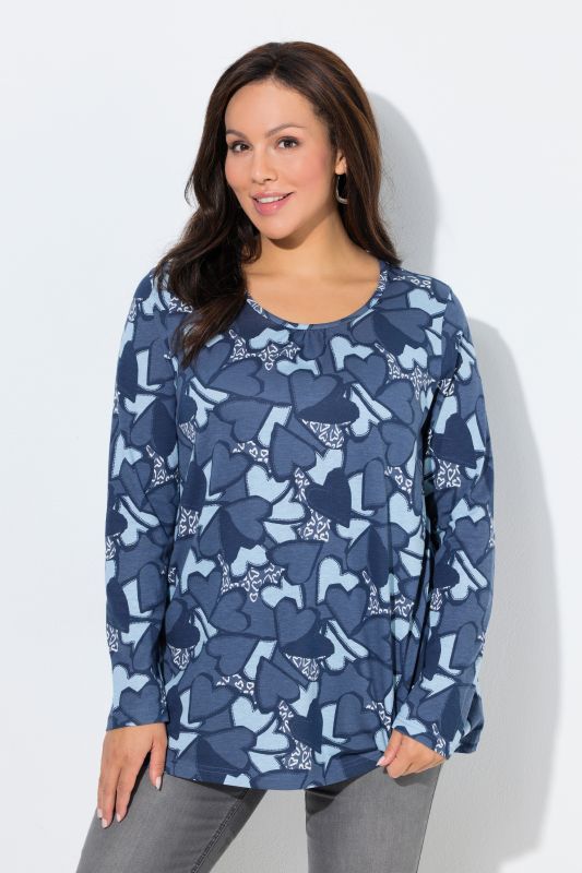 Тениска с графични сърца