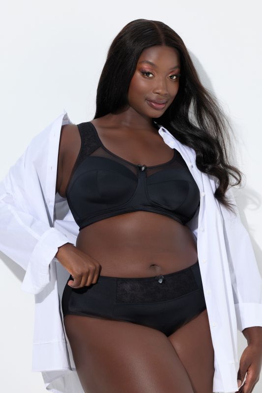 Бикини с дантела на пеперуди